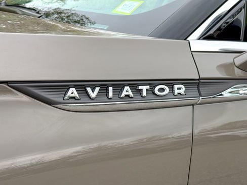 Used 2025 Lincoln Aviator AWD w/ Equipment Group 101A image 12