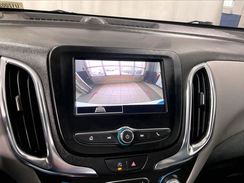 Used 2023 Chevrolet Equinox LT w/ Driver Convenience Package image 19