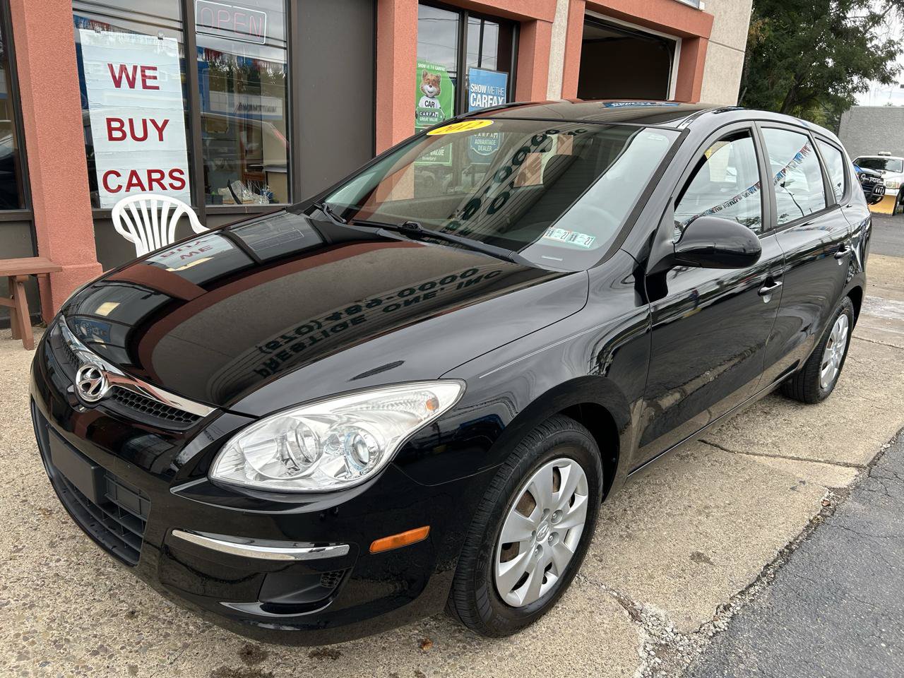 Used 2012 Hyundai Elantra GLS FWD image 2