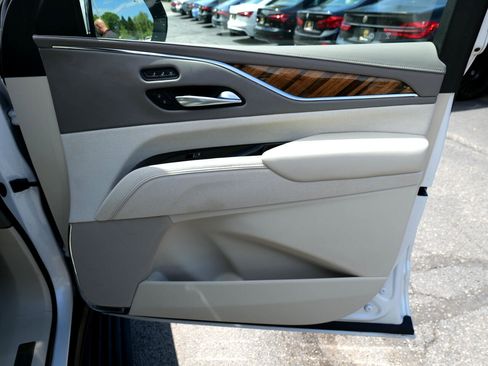 Used 2021 Cadillac Escalade Sport Platinum image 35