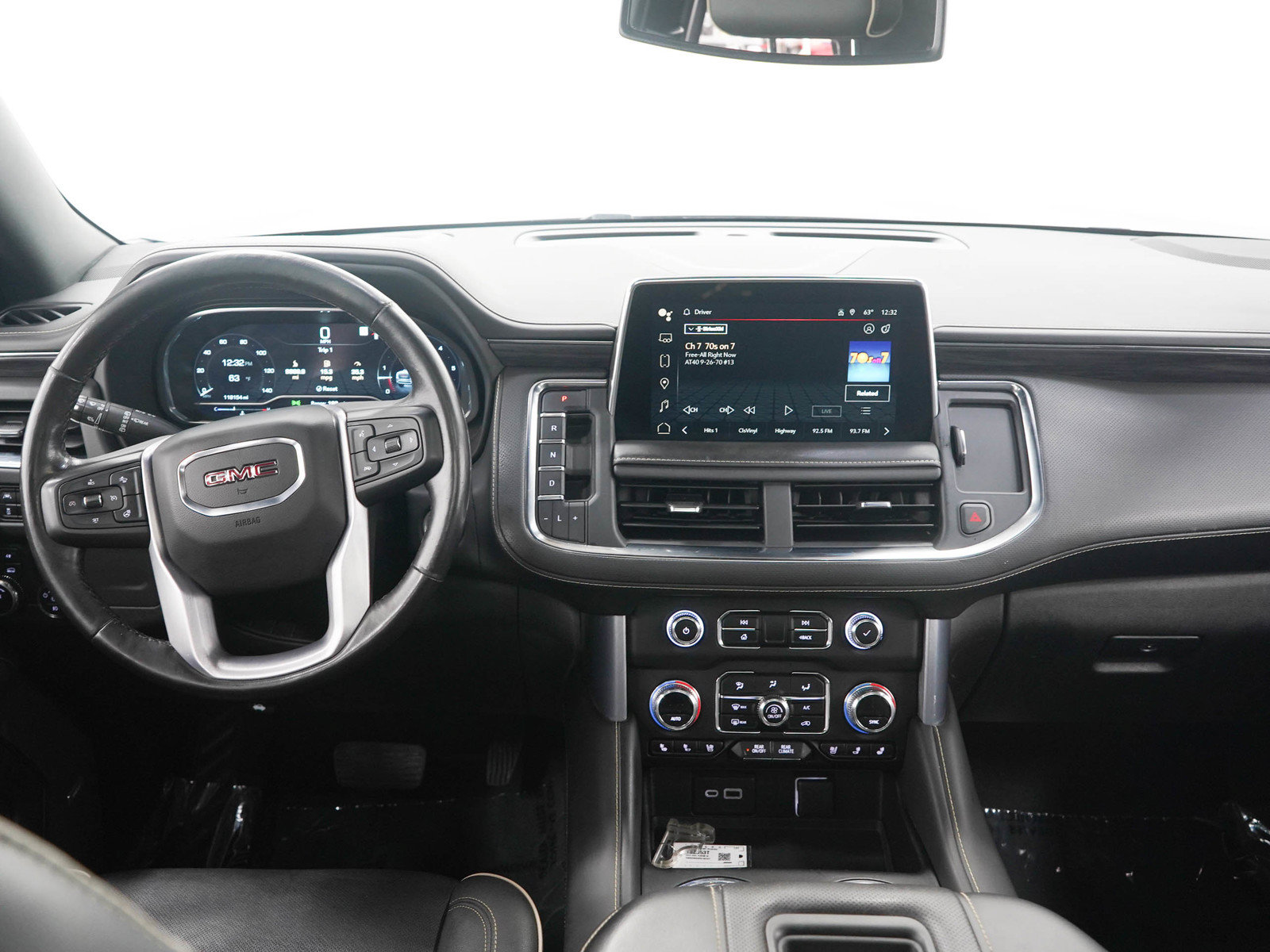 Used 2023 GMC Yukon XL SLT w/ SLT Premium Package AWD/4WD image 18