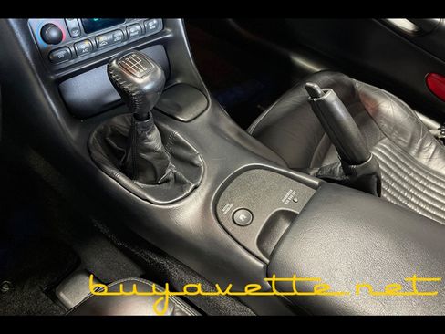 Used 2001 Chevrolet Corvette Convertible w/ Preferred Equipment Group2 RWD image 21