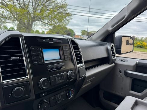 Used 2016 Ford F150 XLT RWD image 17