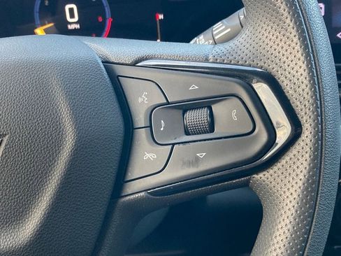 Used 2025 Chevrolet Trax LT image 15