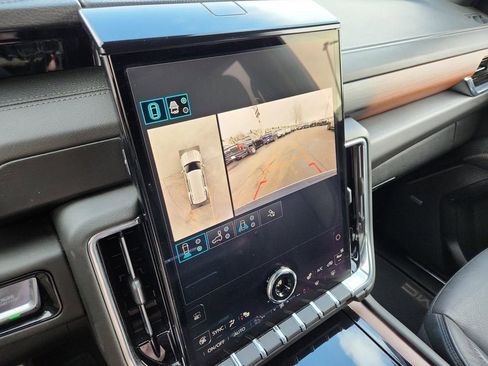 Used 2025 GMC Yukon Denali image 25