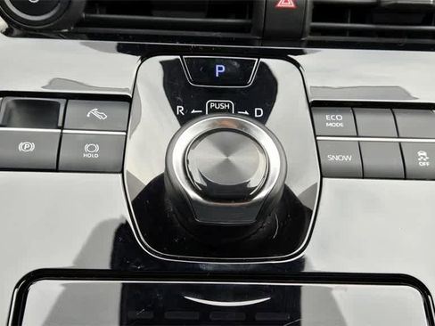 Used 2025 Toyota bZ4X FWD image 18