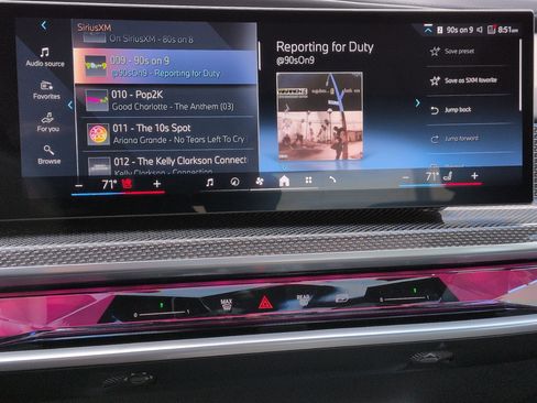 Used 2025 BMW 750e xDrive image 23