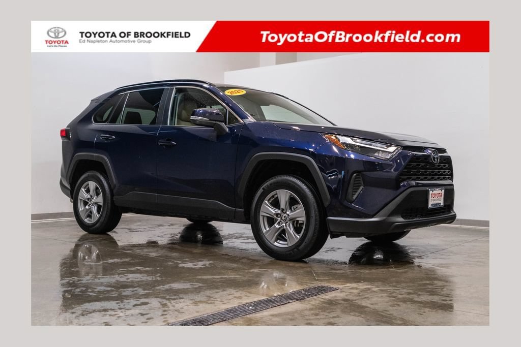Used 2025 Toyota RAV4 XLE AWD/4WD image 1