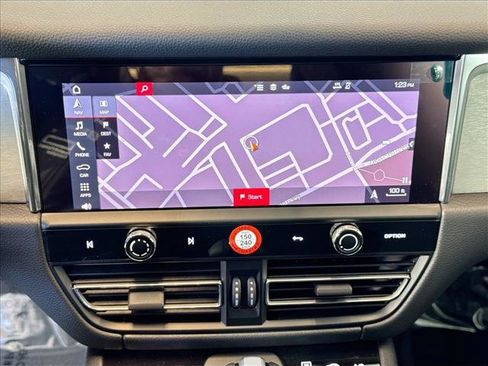 Certified 2026 Porsche Macan AWD/4WD image 16