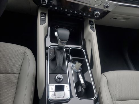 New 2025 Kia Telluride S image 24
