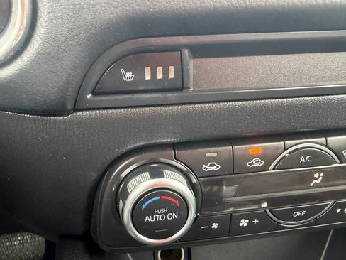 Used 2017 MAZDA CX-5 Touring w/ Preferred Equipment Package AWD/4WD image 19