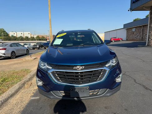 Used 2019 Chevrolet Equinox LT AWD/4WD image 2