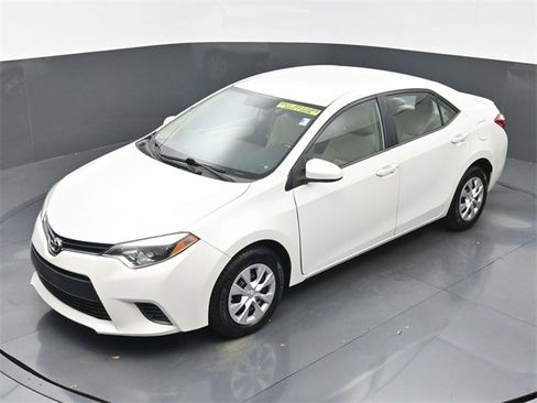 Used 2015 Toyota Corolla LE image 29