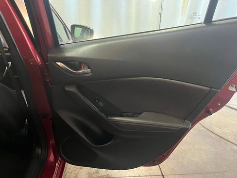 Used 2017 MAZDA MAZDA3 Grand Touring FWD image 26