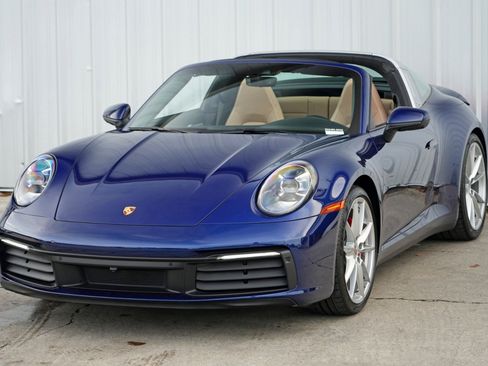 Used 2022 Porsche 911 Targa 4S w/ Premium Package AWD/4WD image 47