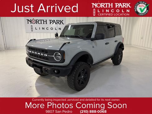 Used 2024 Ford Bronco Black Diamond AWD/4WD image 1