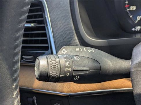 Used 2018 Volvo XC90 T6 Inscription w/ Convenience Package AWD/4WD image 9