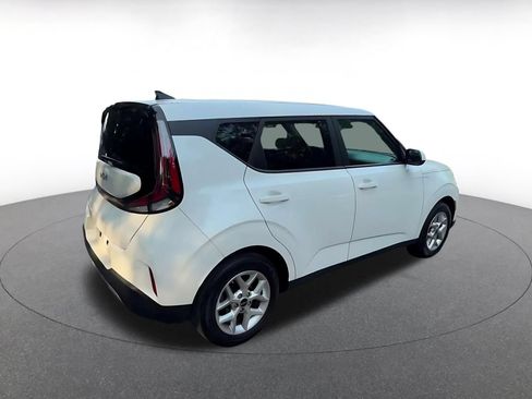 Used 2025 Kia Soul LX w/ LX Technology Package FWD image 15