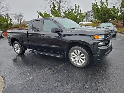 Used 2019 Chevrolet Silverado 1500 Custom w/ Trailering Package image 1