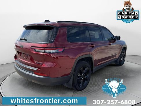 Used 2023 Jeep Grand Cherokee L Limited w/ Black Appearance Package AWD/4WD image 5