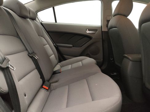 Used 2017 Kia Forte LX image 19