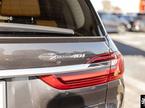 Used 2021 BMW X7 xDrive40i w/ Luxury Seating Package AWD/4WD image 16