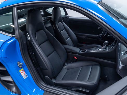 Used 2025 Porsche 718 Cayman RWD image 25