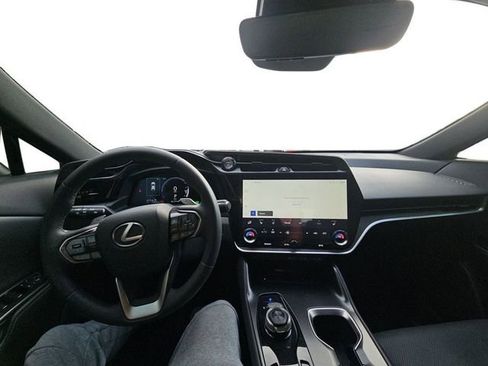 Used 2024 Lexus RZ 450e Premium image 12