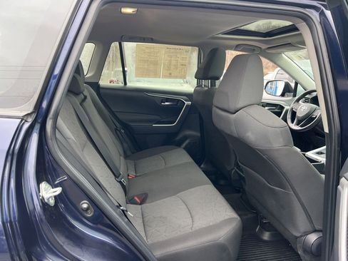 Used 2022 Toyota RAV4 XLE w/ Convenience Package image 26