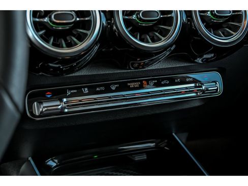 Certified 2026 Mercedes-Benz GLB 250 4MATIC image 21