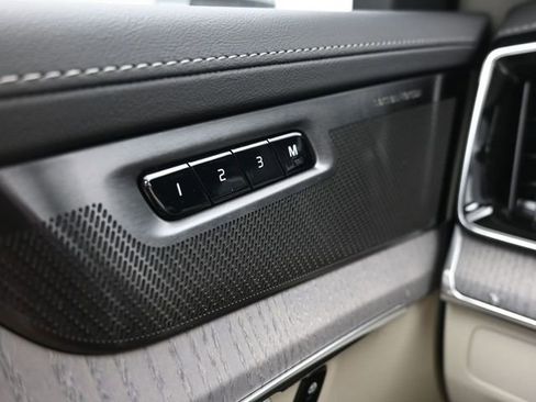 New 2026 Volvo XC90 B6 Ultra w/ Protection Package image 29