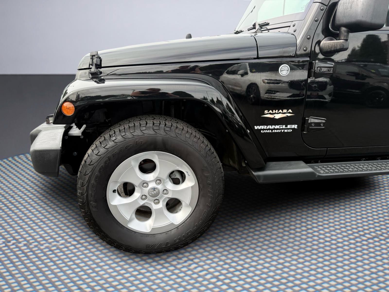 Used 2014 Jeep Wrangler Unlimited Sahara w/ Max Tow Package AWD/4WD image 13