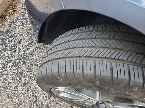 Used 2019 Ford Fusion Titanium FWD image 12