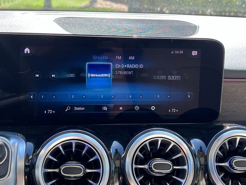 Certified 2023 Mercedes-Benz GLB 250 250 image 24