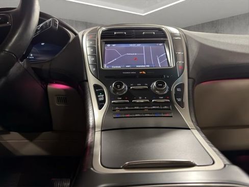 Used 2019 Lincoln Nautilus Reserve AWD/4WD image 31