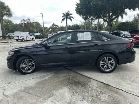 Used 2024 Volkswagen Jetta SE FWD image 14