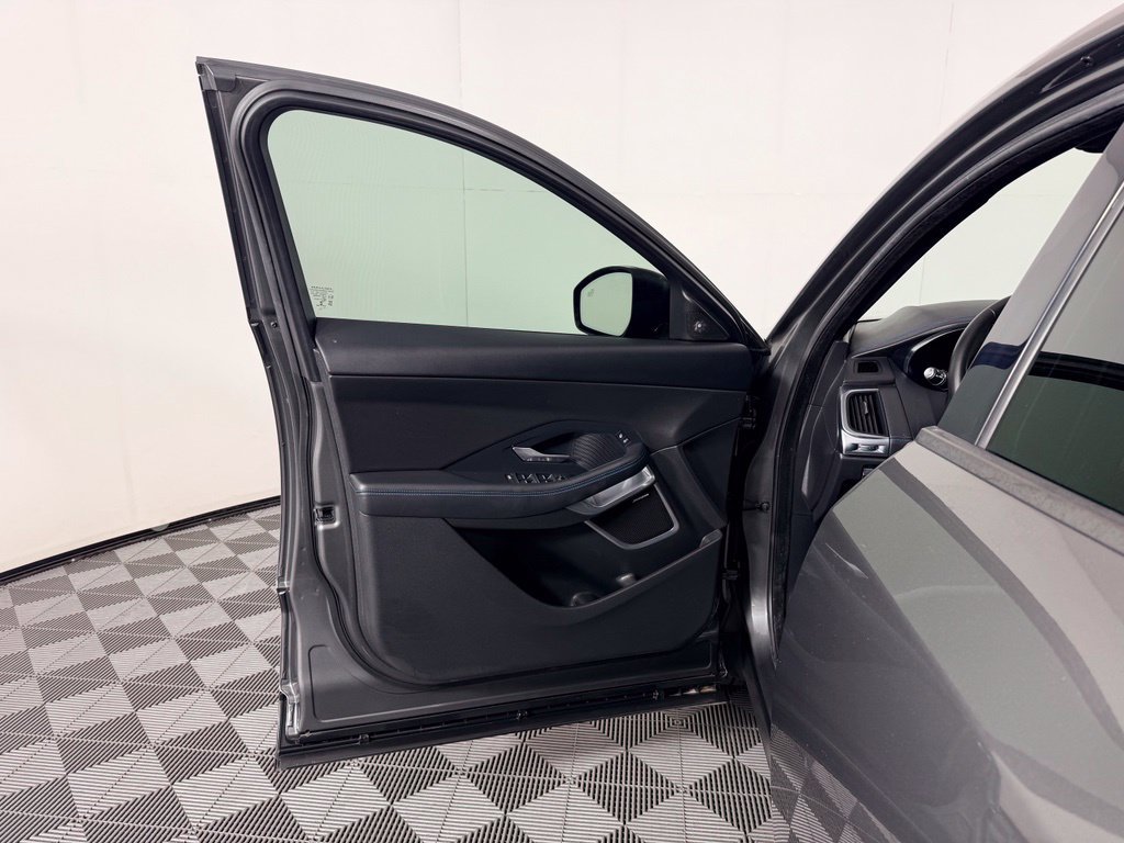 Used 2019 Jaguar E-PACE R-Dynamic S AWD/4WD image 27