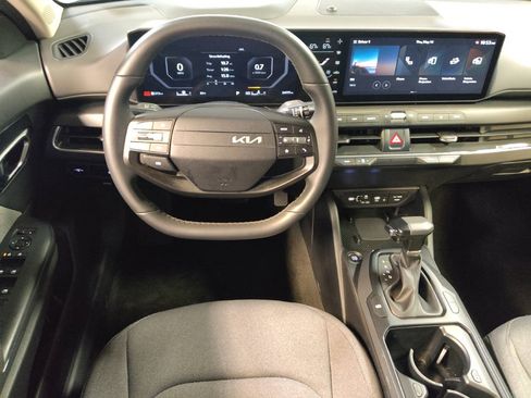 Used 2025 Kia K4 EX FWD image 22