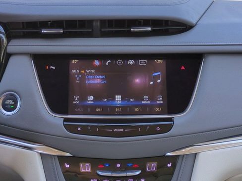 Used 2017 Cadillac XT5 Luxury w/ Driver Awareness Package image 17