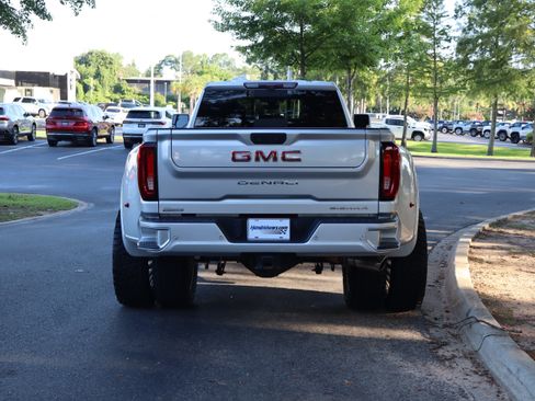 Used 2021 GMC Sierra 3500 Denali w/ Denali Ultimate Package AWD/4WD image 8