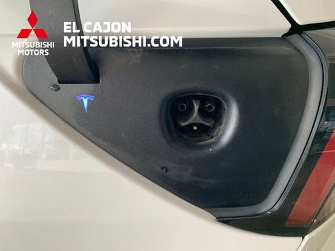Used 2021 Tesla Model Y Long Range image 6