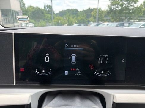 Used 2025 Hyundai Tucson SEL FWD image 8