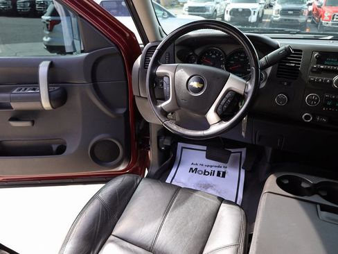 Used 2008 Chevrolet Silverado 2500 LT w/ 1LT Convenience Package AWD/4WD image 18