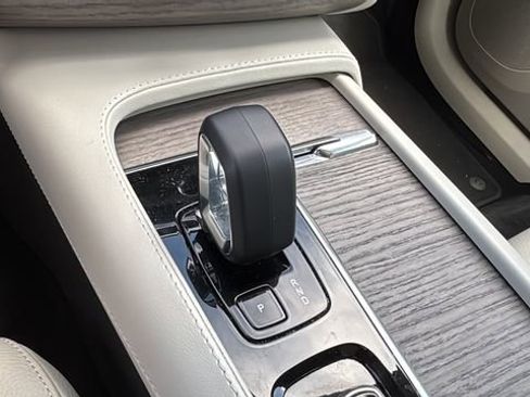 Used 2023 Volvo XC90 B6 Core w/ Climate Package image 30