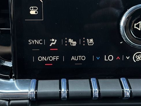 Used 2026 GMC Yukon XL Denali w/ Sun & Power Step Package AWD/4WD image 29