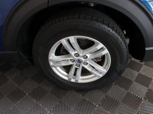 Used 2023 Ford Explorer XLT image 22