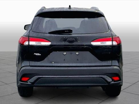 Certified 2024 Toyota Corolla Cross SE image 4