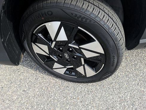 Used 2025 Hyundai Kona SEL image 7