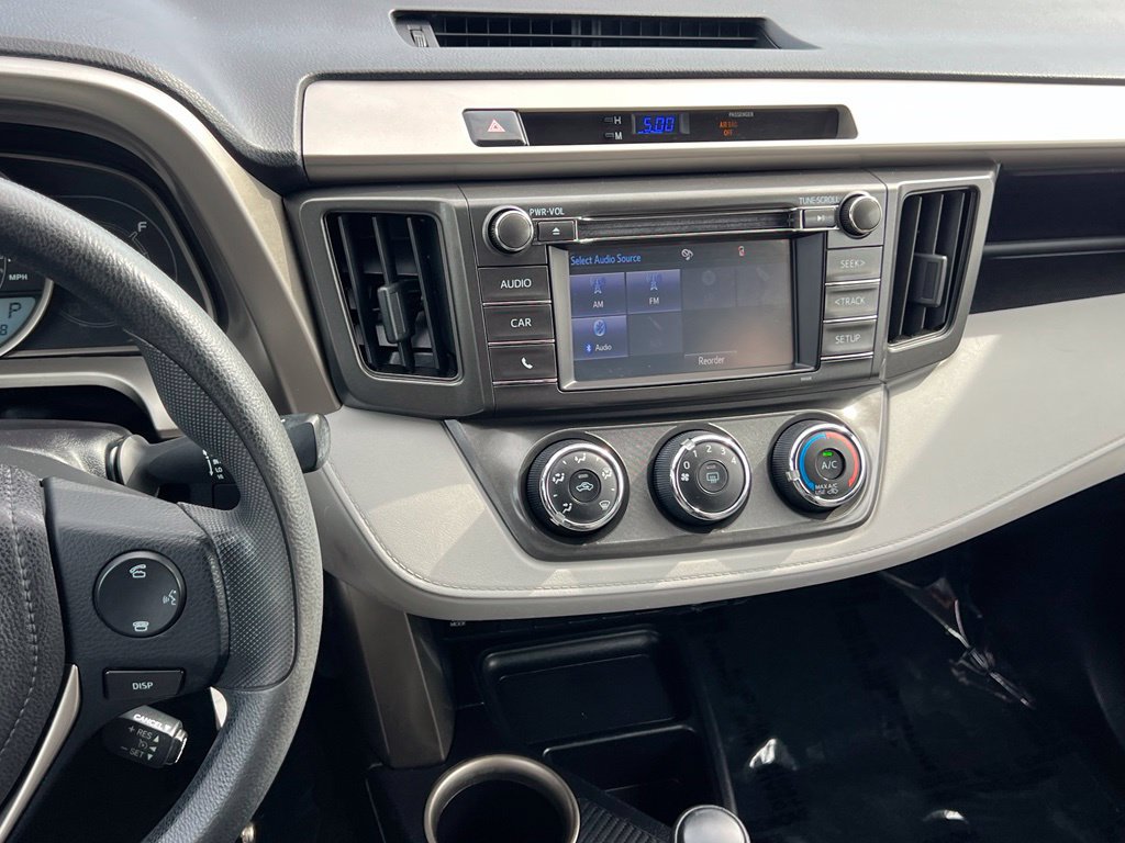 Used 2015 Toyota RAV4 LE AWD/4WD image 20