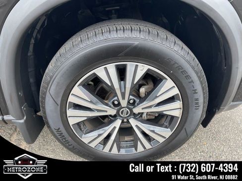 Used 2021 Nissan Rogue SV image 27